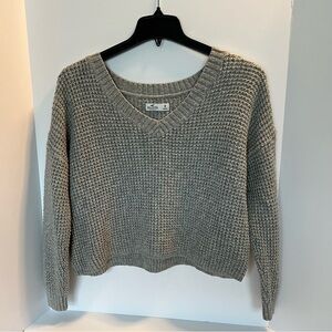 Hollister  V-Neck Waffle Knit Sweater Light Grey Gray Size Medium
